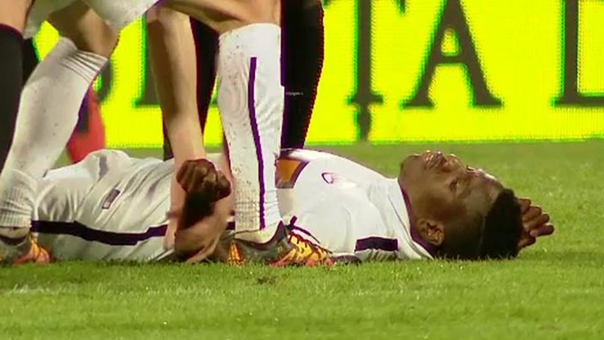 INCREDIBIL! Ce a apărut pe pagina de Facebook a echipei FC DINAMO în timp ce PATRIK EKENG era resuscitat 