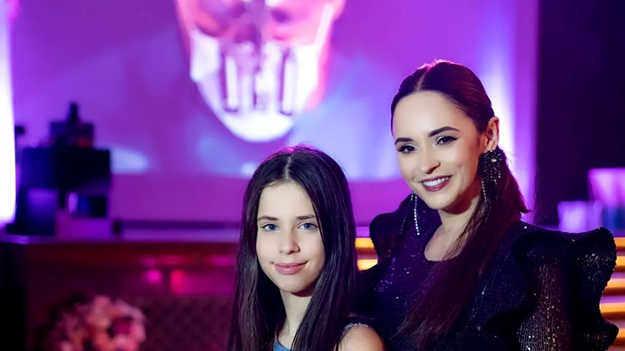 Cât de mare s-a făcut Violeta! Fiica Andreei Marin şi a lui Ştefan Bănică Jr a început liceul. FOTO
