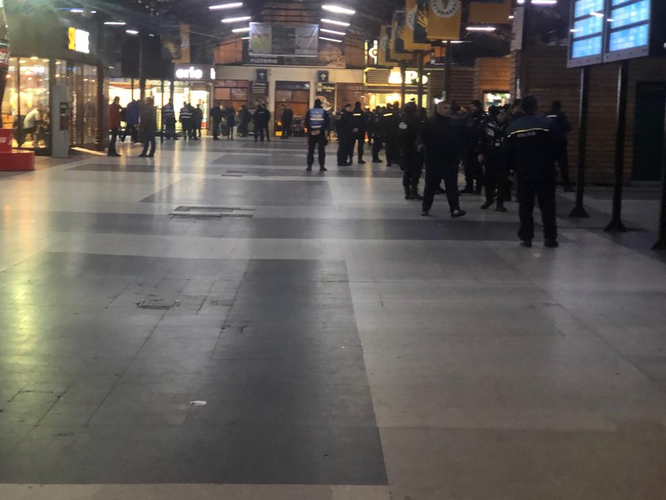Ultima oră! Alertă cu gaz sarin la Aeroportul Otopeni și Gara de Nord