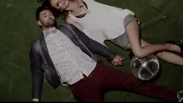 Roscata din noul videoclip al lui Smiley: Este super profi! La filmari a fost distractie!