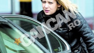 Amalia Enache a provocat un accident din neatentie. A facut ravagii in parcarea Pro-ului