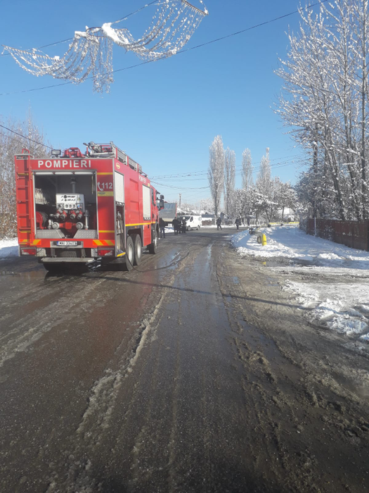 Pompierii au izolat imediat zona