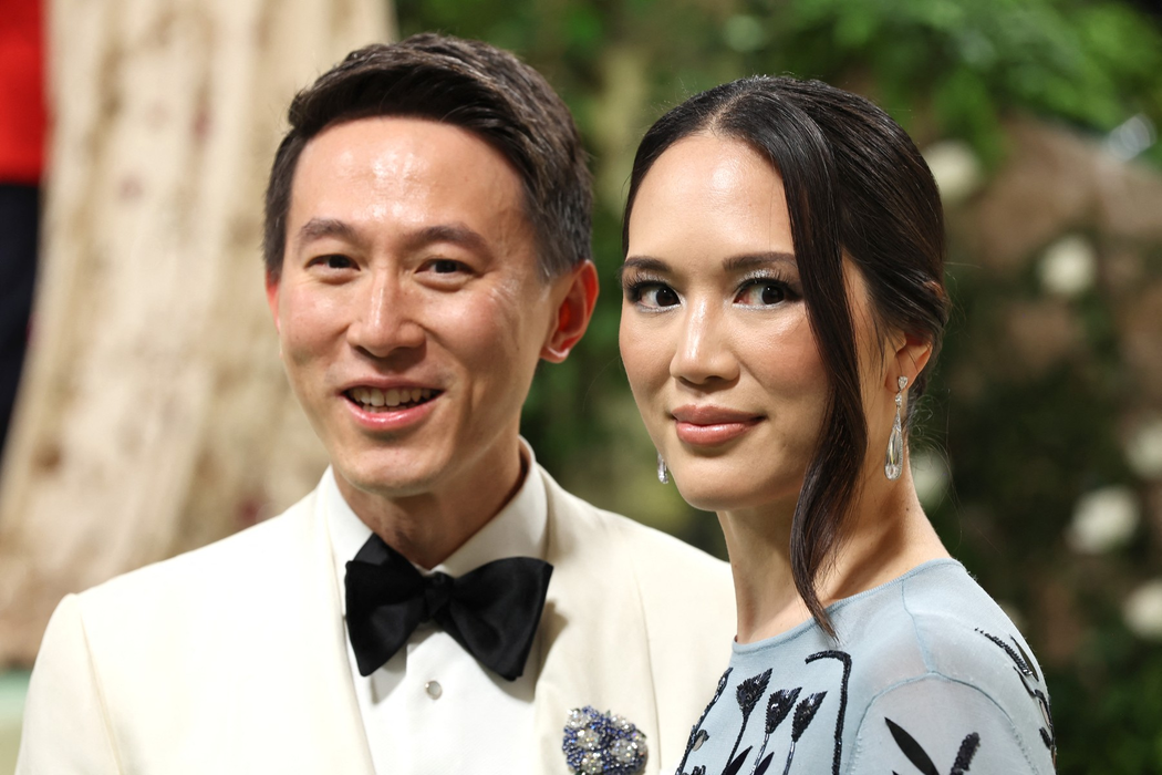 Shou Zi Chew si Vivian Kao la The 2024 Met Gala cu tema Sleeping Beauties: Reawakening Fashion" at The Metropolitan Museum of Art, 6 mai 2024, New York. Foto: Profimedia