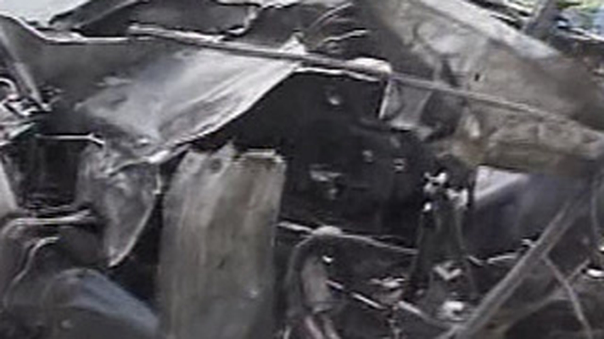 IMAGINI TERIFIANTE! Unul dintre soferii implicati in accidentul din Tulcea, soldat cu sapte morti,  nu avea permis de conducere