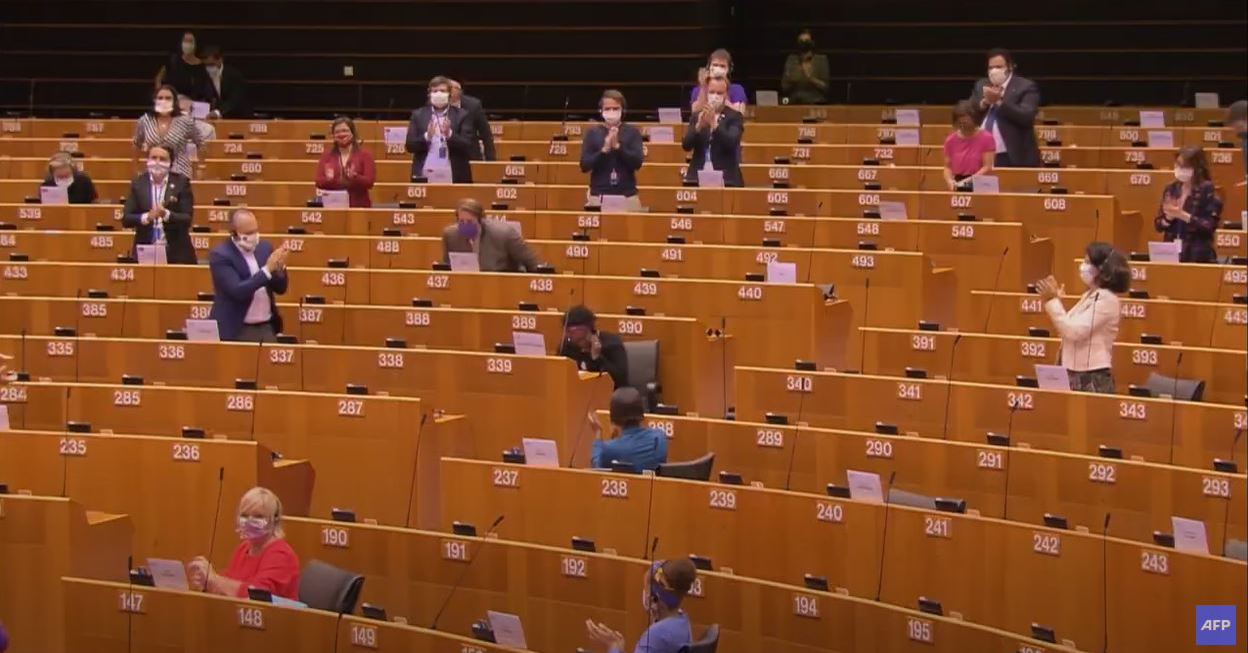 O eurodeputată de culoare a fost agresată de polițiștii din Bruxelles! Pierrette Herzberger-Fofana a povestit totul în Parlamentul European: “A fost o experiență traumatizantă”