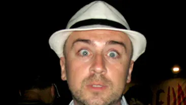 Parintii lui Mihai Dobrovolschi foloseau sticle si elastice cand fiul lor dormea! Vezi de ce