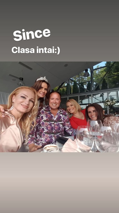 Andreea Esca, din nou în fața altarului. Ce rochie sexy a purtat vedeta Pro TV și cum a reacționat Mircea Badea când a văzut-o