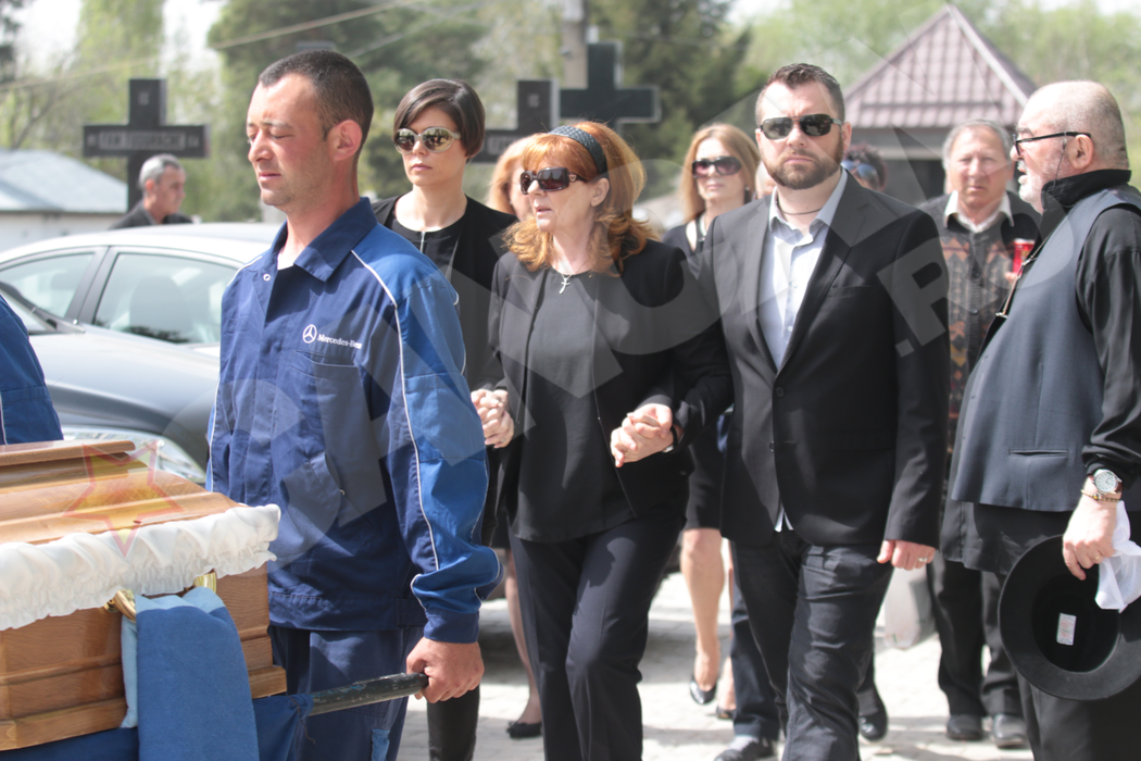CORNEL PATRICHI, condus pe ultimul drum! Familia şi-a luat ”Adio” de la maestru