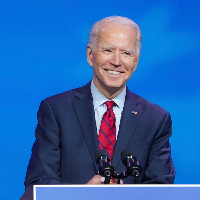 Joe Biden a aprobat din prima zi de mandat o serie de cereri ale comunităţii LGBT+. În plus, a dezvăluit câteva măsuri noi împotriva virusului SARS-CoV-2