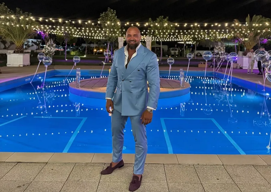 Alex Bodi a sărutat-o pe Gabriela la Nuba. sursă - social media. 