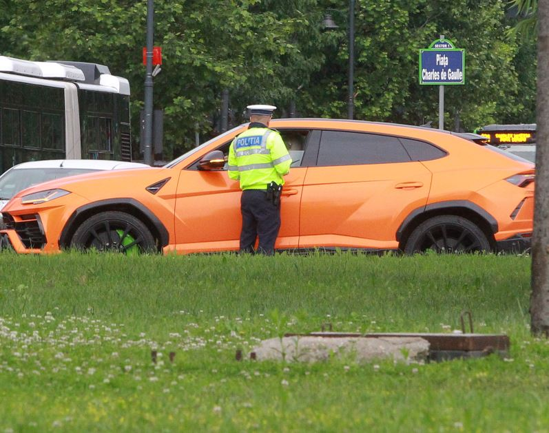 Loredana Chivu, oprită de Poliția Rutieră pentru un control de rutină