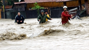 Cincisprezece judete, sub cod portocaliu de inundatii! Ce se va intampla pana maine in mai multe zone ale tarii