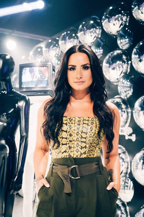 Demi Lovato, primul mesaj de pe patul de spital: “Voi continua să lupt“