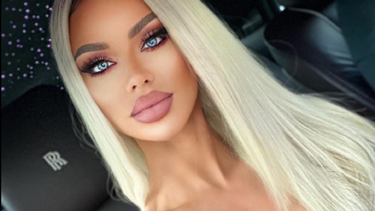 N-ai fi crezut că o vei vedea așa vreodată! Bianca Drăgușanu a renunțat la blond