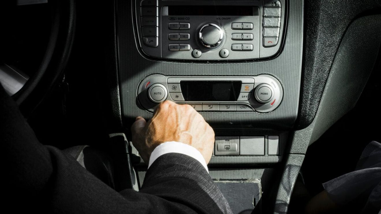 Schema prin care interlopul vitezoman a scăpat fără amendă. Cum i-a făcut pe magistrați să-i dea dreptate și permisul de conducere înapoi