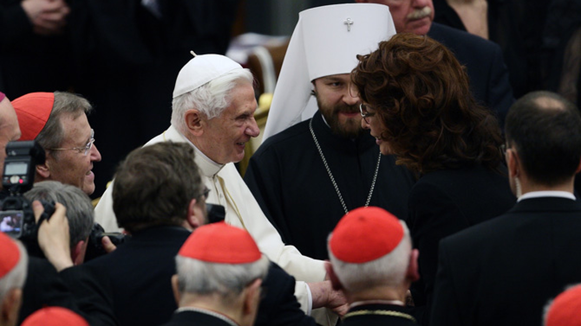 Ce-i frumos, si Papei ii place!