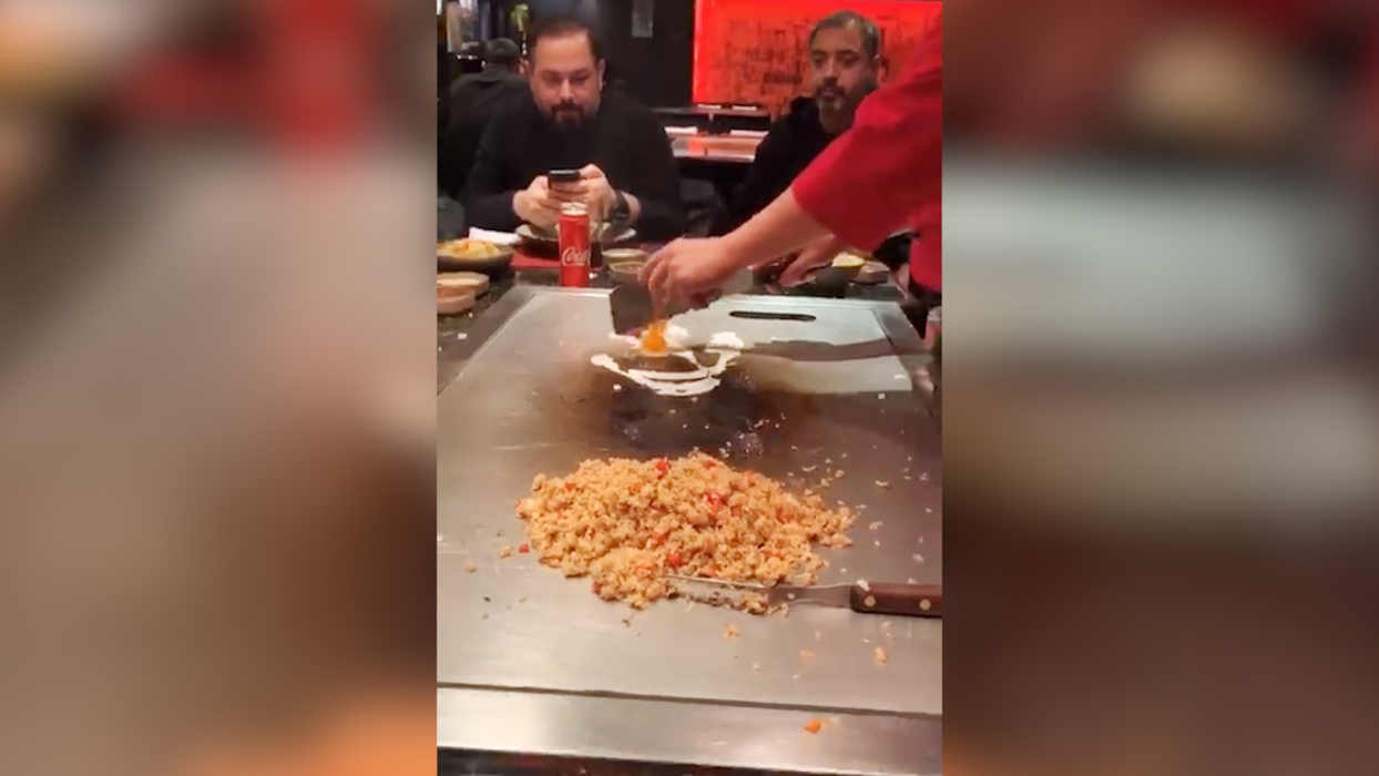 „Regele” Salam a luat cina cu familia și prietenii la cel mai tare restaurant japonez din București