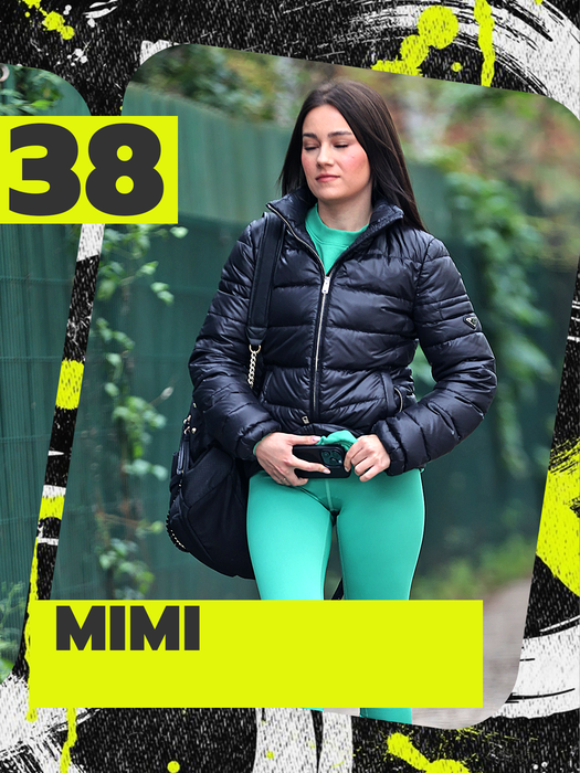 TOP 40 sexy-vedete mulate toate! Bianca Drăgușanu, Inna sau Cristina ICH forțează podiumul! Au plesnit colanții pe ele!