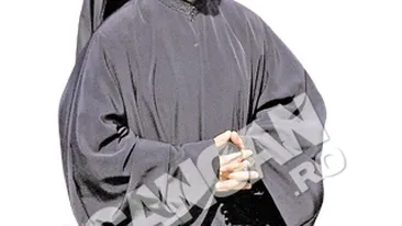 Monahul pus pe harjoana cu barbatii in camera ticsita de icoane de la Moneasa si-a ispasit canonul. S-a intors in cuibusorul de nebunii