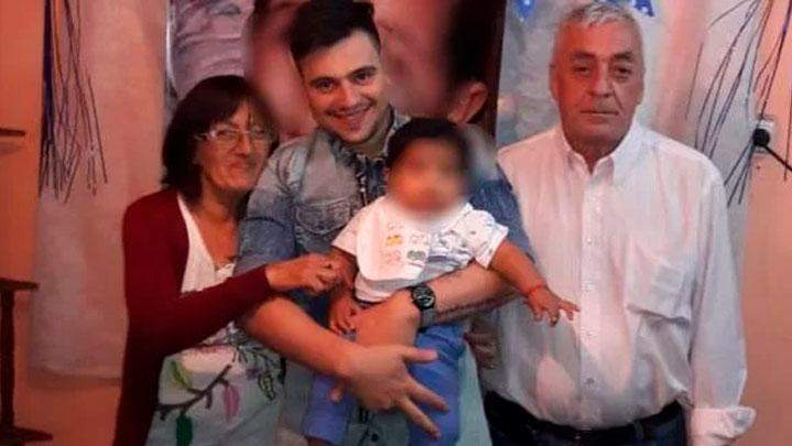 Caz impresionant! Un asistent medical a adoptat un băiețel bolnav, abandonat de părinți. „O legătură foarte puternică, am simțit că este copilul meu”