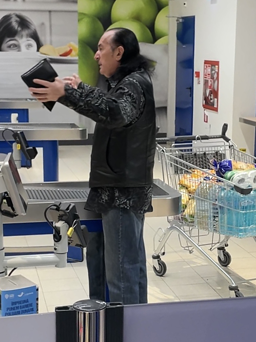 Miron Cozma și-a certat iubita în public fără nicio jenă. Romantismul a lipsit complet din peisaj
