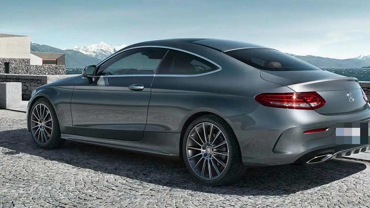 Ce a mai rămas dintr-un Mercedes C-Class Coupe găsit în doar 8 ore după ce a fost furat! Proprietarul a rămas mască