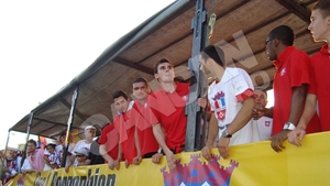 Muzica lautareasca, sampanie si confetti la petrecerea campionilor de la Otelul