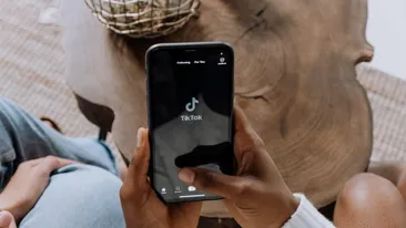 Aceste persoane nu vor mai avea voie să folosească TikTok în România. Va fi lege, trebuie să îl șteargă din telefon