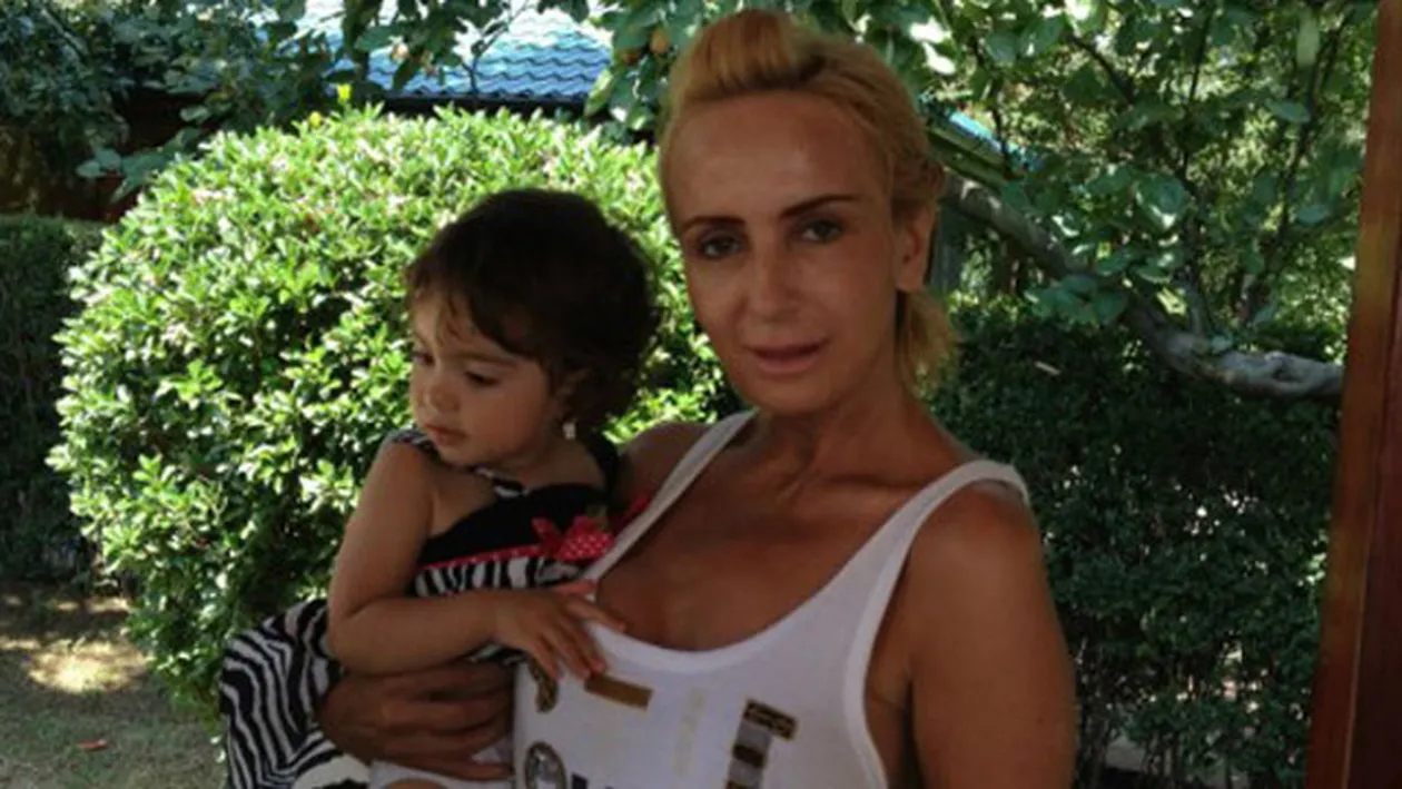 Fetita Danielei Gyorfi, singura de ziua ei! Nici cantareata si nici George Tal nu au fost alaturi de ea