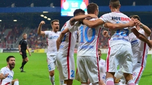 Complici cu magazionerul. Antrenorul i-a prins fumând pe FCSB-iştii Coman, Tănase & Benzar!