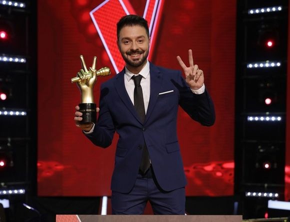 Michael Jackson are un aliat în scandalul de pedofilie în care este implicat. Bogdan Ioan, câștigător la “Vocea României”, sare în apărarea idolului său. “Nimeni nu știe exact adevărul!”