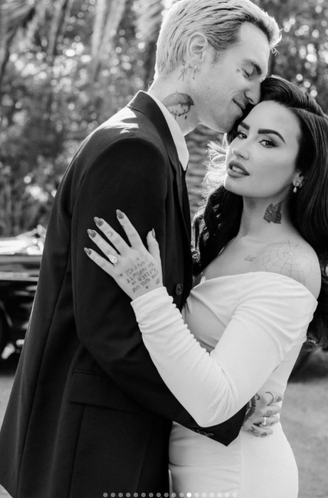Demi Lovato și Jutes s-au căsătorit! Primele imagini cu artista în rochie de mireasă