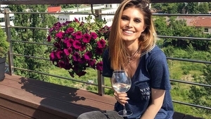 Fanii i-au sărit în cap! Vezi ce detaliu din fotografia SÂNZIANEI NEGRU, fosta iubită a lui SMILEY, a stârnit un val de reacţii negative