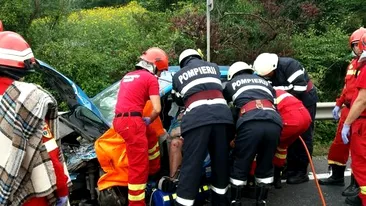 Trafic blocat pe DN1 Braşov - Sibiu din cauza unui accident cu trei victime