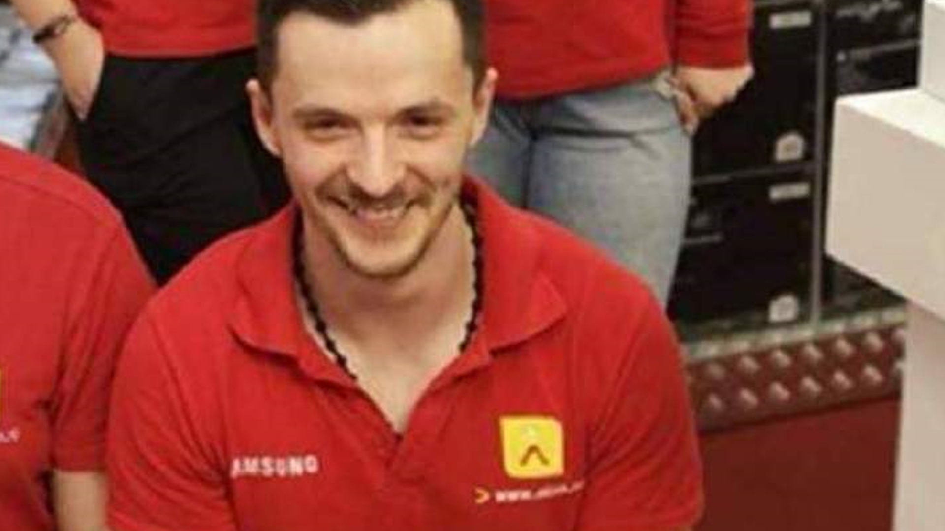 El este Alexandru, tânărul care a supraviețuit unei explozii, dar a murit din cauza a două bacterii luate din spital