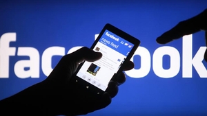 Destinul CUMPLIT al unei adolescente! Ce a patit, dupa ce si-a facut cont de Facebook. Mai multi barbati i-au facut asta!