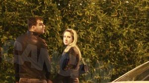 Moştenitoarea celui mai bogat român şi-l ţine "în lesă"! Fiica miliardarului e o mică dictatoare cu iubitul ei