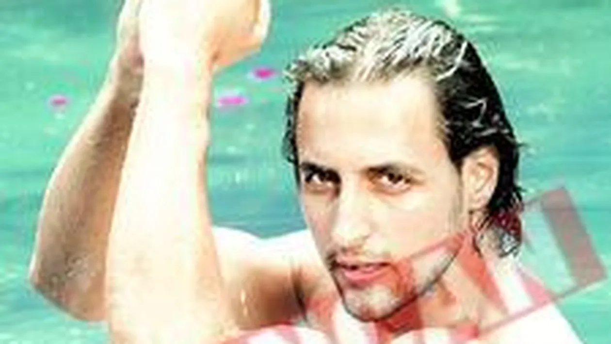 Denis Stefan, proba de sarut cu 300 de fete