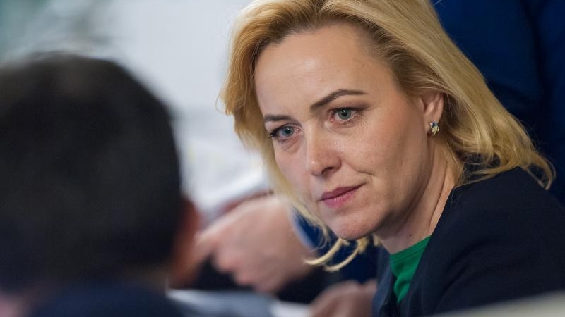 Ultimatum de la ministrul Dan pentru şeful Poliţiei Române, în scandalul poliţistului pedofil: ”Cum a fost posibil ca în atâţia...”
