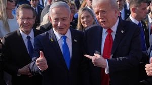 Donald Trump, supărat pentru că președintele Israelului nu l-a grațiat pe Netanyahu. „E slab și patetic. Bibi nu are timp de prostii”