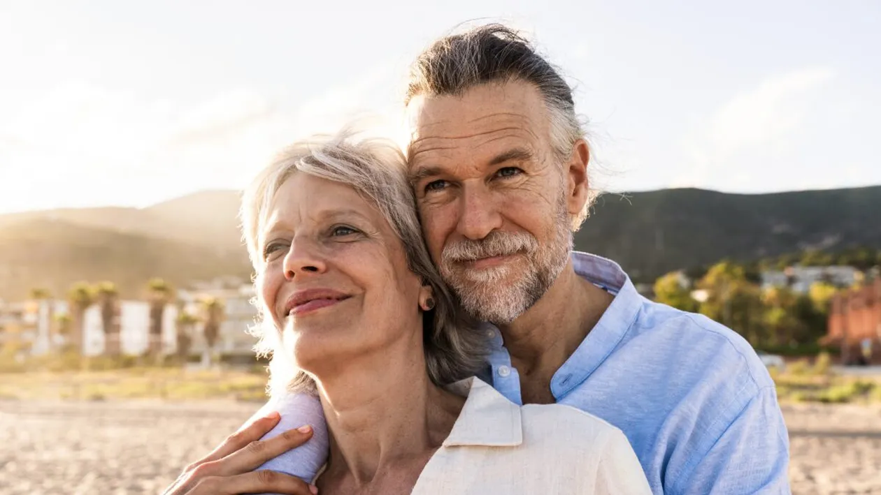 Adevărul despre dragostea după 50 de ani. Psihologii explică de ce relațiile începute la maturitate sunt mai puternice