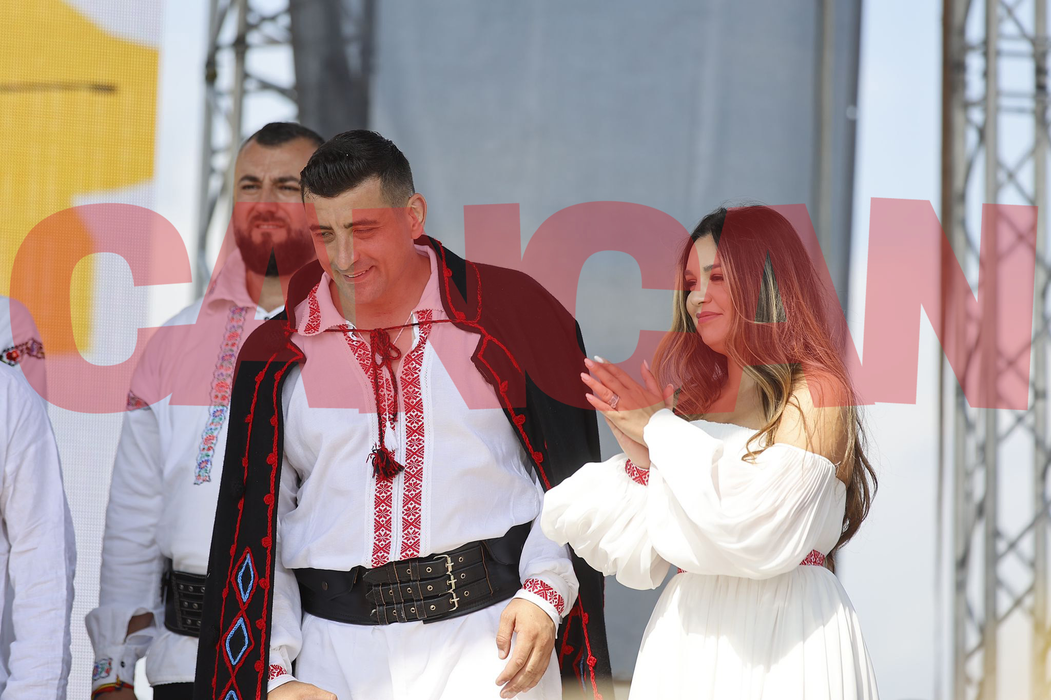 Momente emoționante la nunta lui George Simion Sărutul mirilor cerut de un copil!