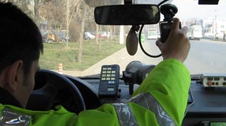 Un sofer a fost surprins de radar cu 200 kilometri la ora pe un drum national!