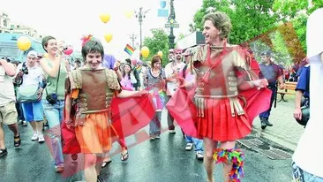 Parada gay, mutata de frica alegerilor