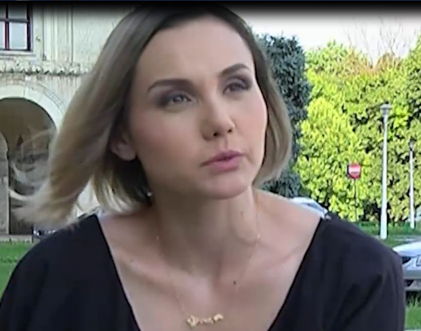 Sora Denisei Răducu face acuzații grave către agenții fostei artiste
