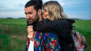 Momentul pe care Smiley l-ar vrea uitat. Vedeta PRO TV a pățit-o chiar pe scenă, iar părinții l-au filmat