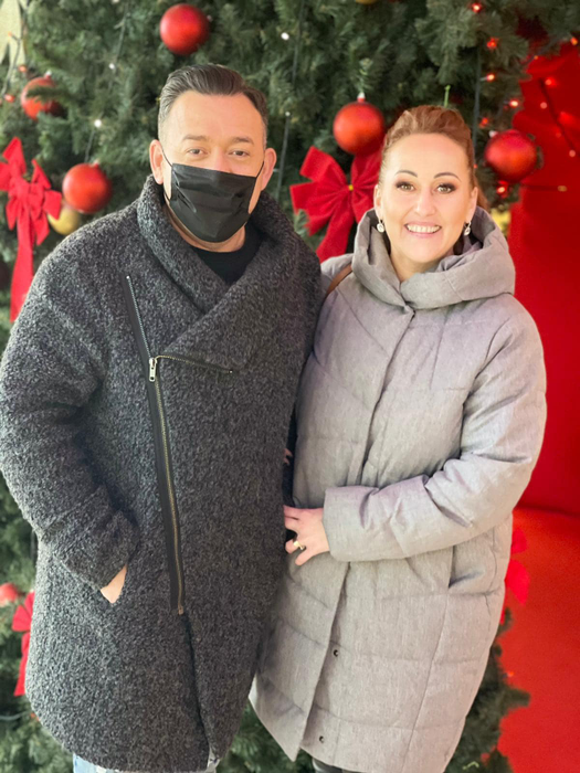 Aurora și Săndel Mihai, testați pozitiv cu noul coronavirus: “Mi-au dispărut mirosul și gustul”. Fratele Andrei Măruță suferă și de astm bronșic