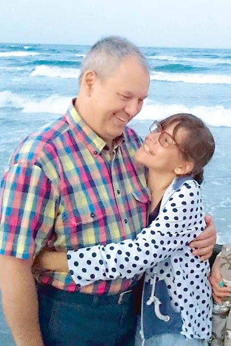 Prunariu şi nepoţica lui, Arina