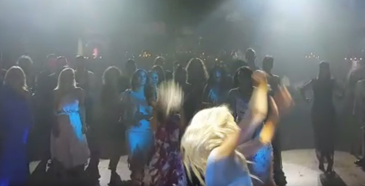 Cine este vedeta care a prins buchetul aruncat de mireasa Andreea Bălan! Urmează încă o nuntă în showbiz!
