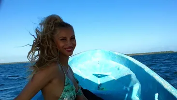 Lora şi-a expus posteriorul de braziliancă şi a lăsat modestia la o parte ”Întotdeauna am...”